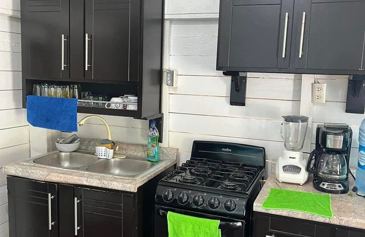 Acogedora Casa de Madera a unos Pasos del Mar en Xcalak, el último rincón virgen de Quintana Roo.